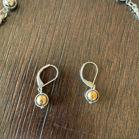 Necklace and earrings - Picture 4 of 4